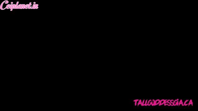 Tall Goddess Gia – Double Butt Drops With Milah and Gia
