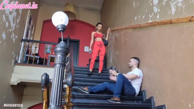 MahoganyQen – Homeless Prick Fuck my Dick