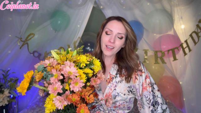 SneezeGoddess – Birthday Sneeze Fit