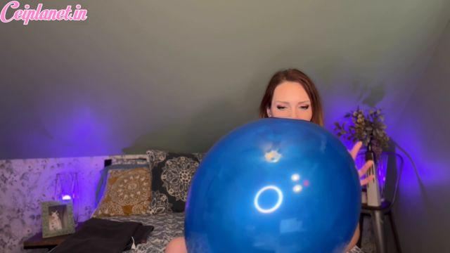 SneezeGoddess – B2P a Big Blue Balloon on Cam