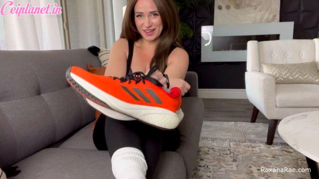 Roxana Rae – Alpha Couple Foot Worship