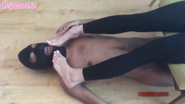 Sadistic Queens – Squishysax – Domina Emilia – Toe Sucking and Sensual Ball Crushing