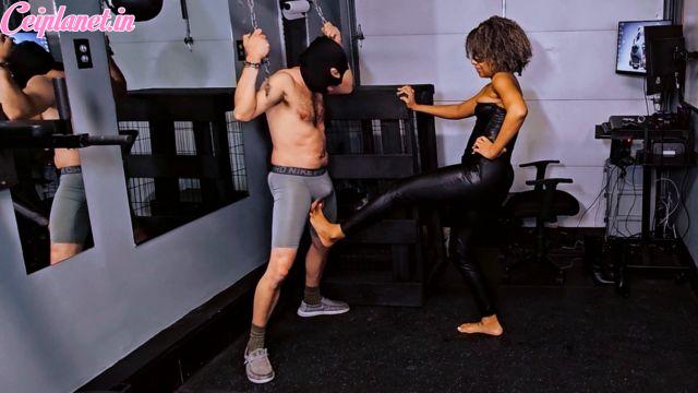 Ballbusting Bianca – Dominabianca – Dominas Discipline Betas Monthly Review March