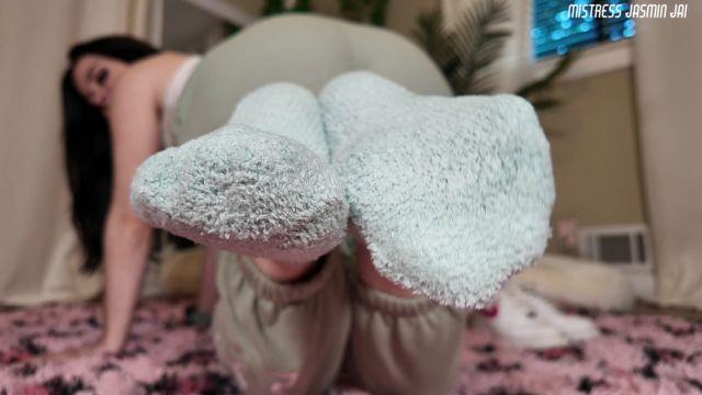 Jasmin Jai Studios – Fuzzy Sock Sweaty Seduction