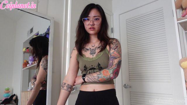 ur2dwaifu – Caught Spying – JOI