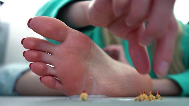 Imilia Audley – Giantess Compilation Feet God