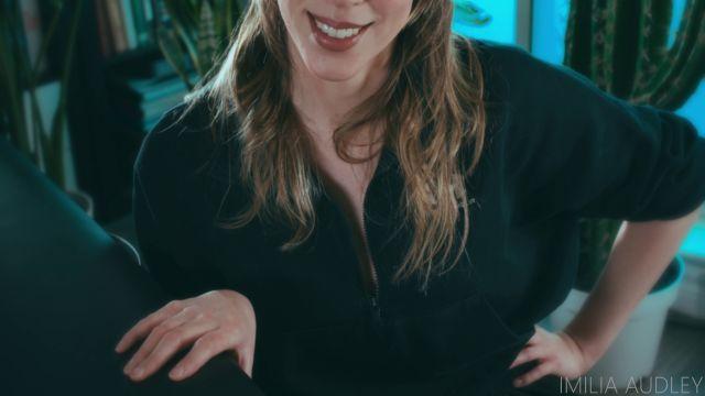 Imilia Audley – Hooking Up With The Physiotherapist