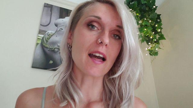 Lexi Snow – Deadly Nail Tease