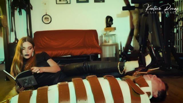Mistress Elis Euryale – Leather And Indifference – Ignored And Foot Worship