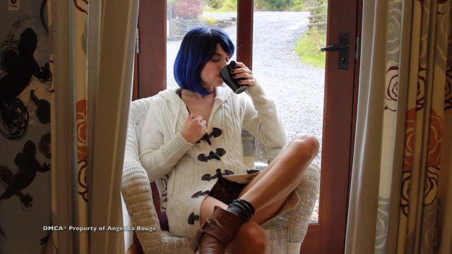 Angelika Rouge – Holiday With My Hitachi 5 Squirts